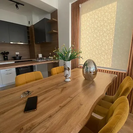 Hira Apartment